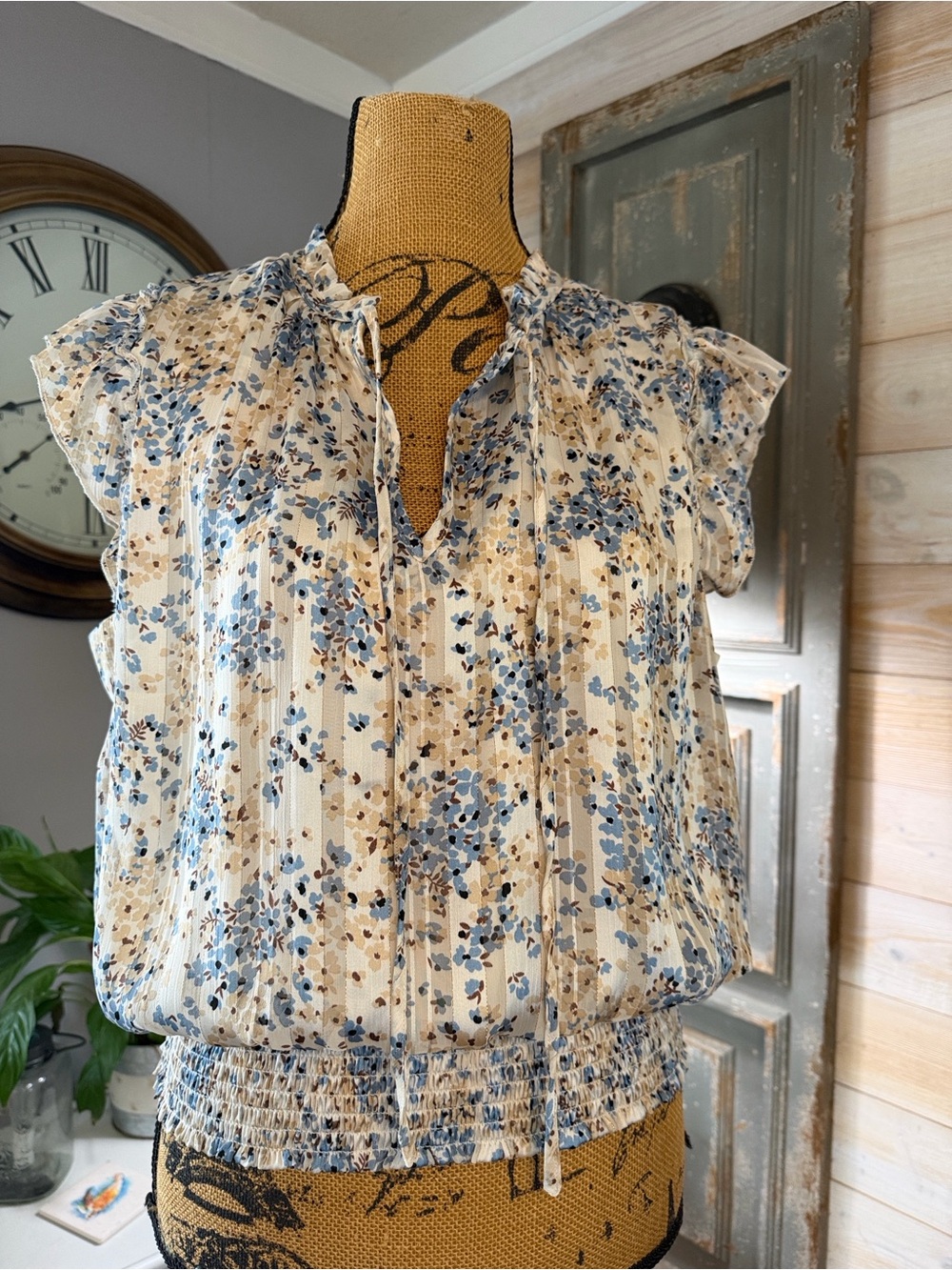 Smocked Hem Floral Blouse in Blue & Cream